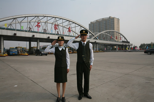 �ӱ����ٽ���