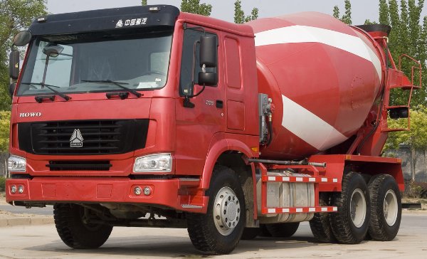 攪拌運(yùn)輸車(chē)保養(yǎng) 攪拌運(yùn)輸車(chē)保養(yǎng)