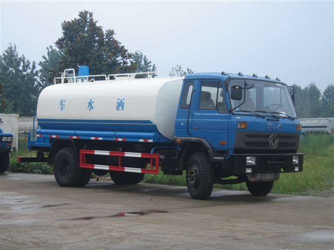東風(fēng)153灑水車 東風(fēng)153灑水車