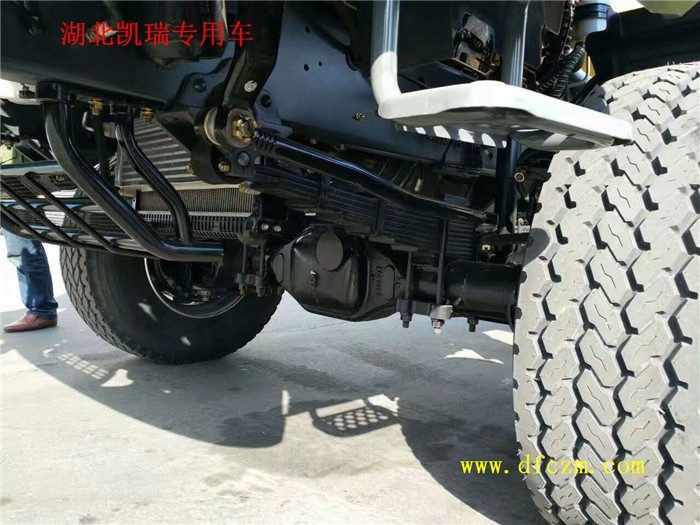 東風(fēng)天錦沙漠車前驅(qū)動橋 東風(fēng)天錦沙漠車前驅(qū)動橋