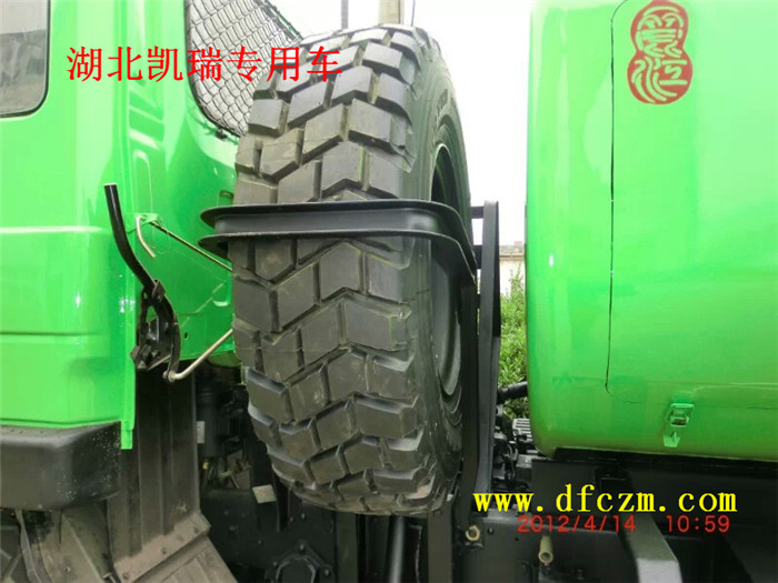 東風(fēng)越野灑水車備胎位置 東風(fēng)越野灑水車備胎位置