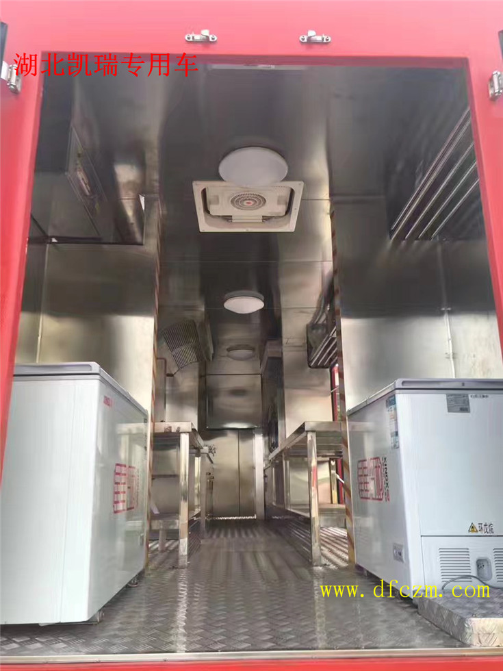 東風(fēng)天錦炊事車?yán)鋬鲅b置及排風(fēng)系統(tǒng) 東風(fēng)天錦炊事車?yán)鋬鲅b置及排風(fēng)系統(tǒng)