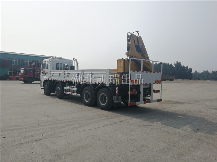 計(jì)量檢衡車后視圖概況 計(jì)量檢衡車后視圖概況