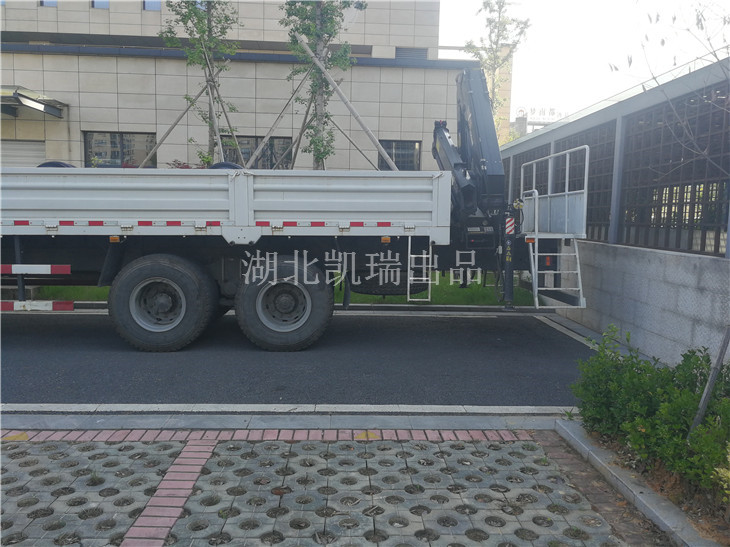 檢衡車尾部后爬梯樣式 檢衡車尾部后爬梯樣式